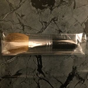 3 for $30🎉 bareMinerals Flawless Face Brush